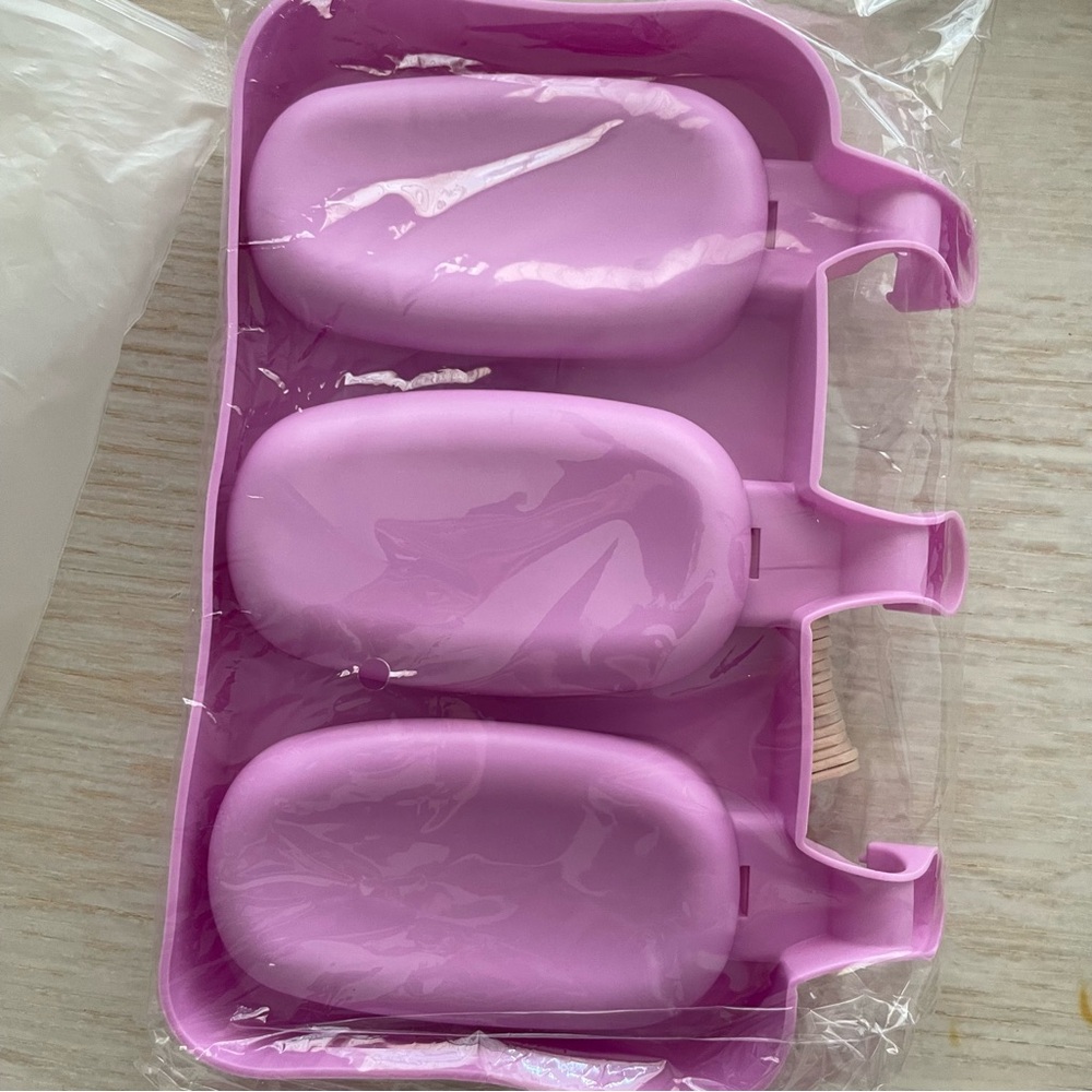 Silicon popsicle mold with 50 sticks